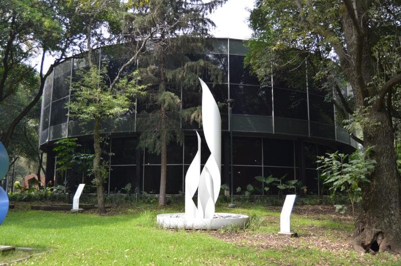 🎨 La escultura Cumela vuelve restaurada al Museo de Arte Moderno