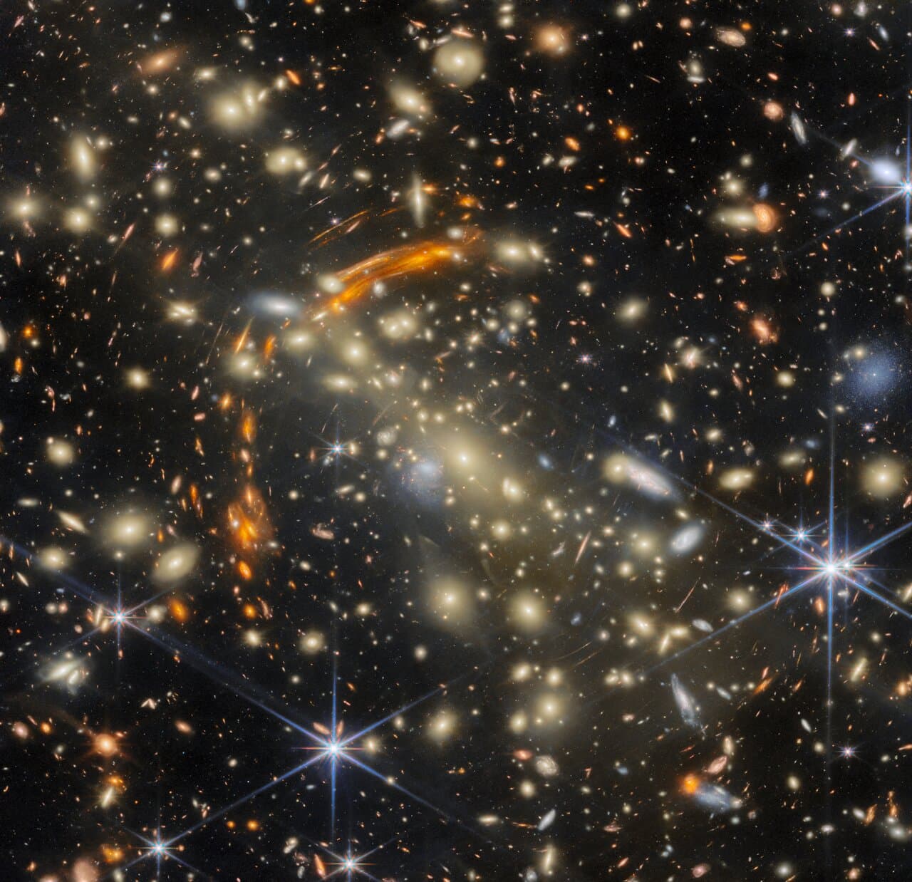 El James Webb retrata una «casa de espejos» cósmica que multiplica galaxias
